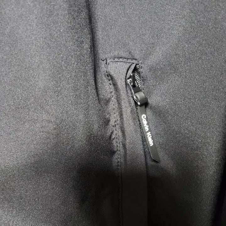 [BUNJANG] Calvin Klein Lightweight Hooded Windbreaker Jacket - L / 캘빈클라인 블랙 후드 경량바람막이 점퍼-L추천