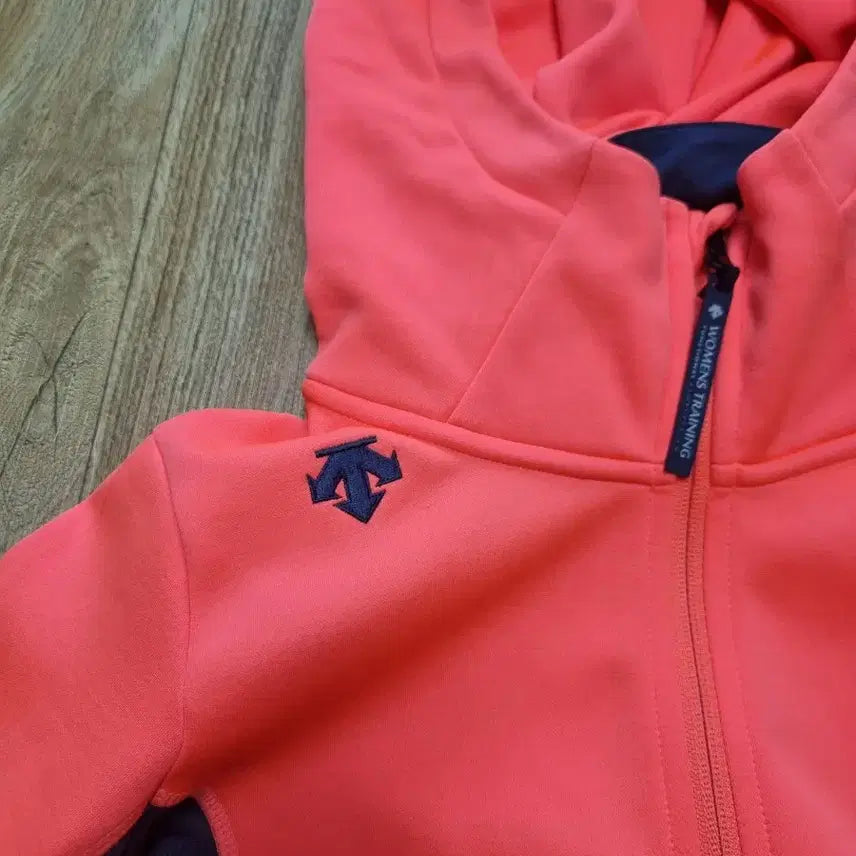 [BUNJANG] 데상트 핑크색 기모후드집업 / 데상트 핑크색 기모후드집업