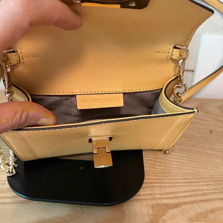 [BUNJANG] Michael Kors Yellow Crossbody Bag / 미이클코어스 엘로우 크로스백