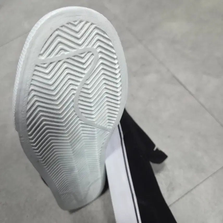 [BUNJANG] Nike Toki Slip Canvas 275 Shoes / 나이키 토키 슬립 캔버스  275