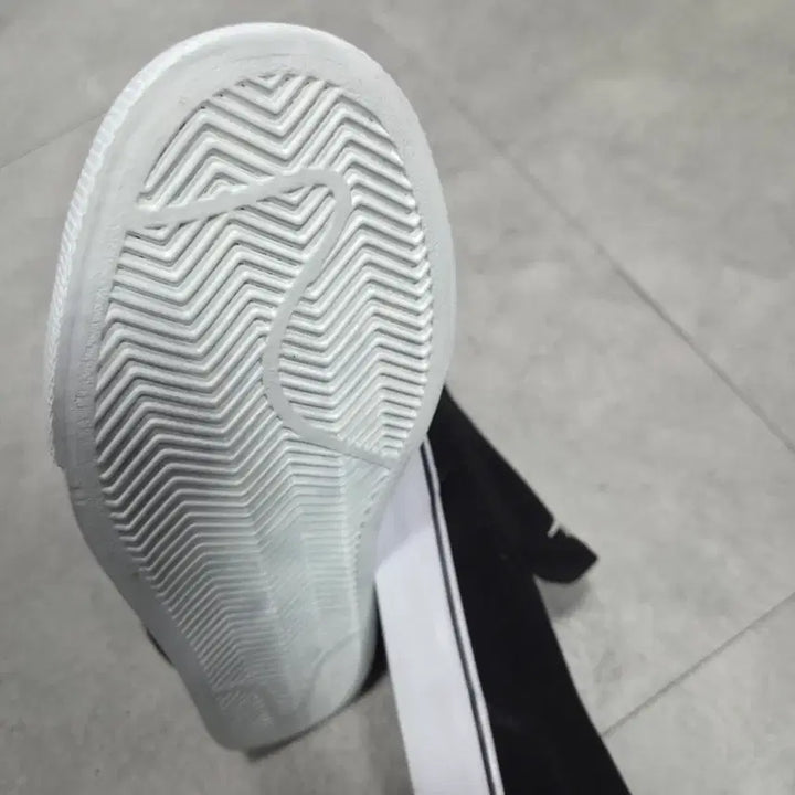[BUNJANG] Nike Toki Slip Canvas 275 Shoes / 나이키 토키 슬립 캔버스  275