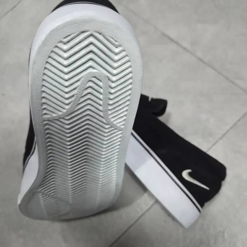 [BUNJANG] Nike Toki Slip Canvas 275 Shoes / 나이키 토키 슬립 캔버스  275