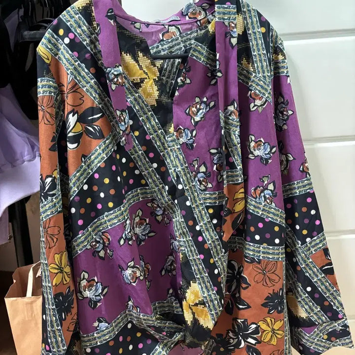 [BUNJANG] Le Nique &amp; Mccoy Patterned Blouse / 르닉앤맥코이 블라우스