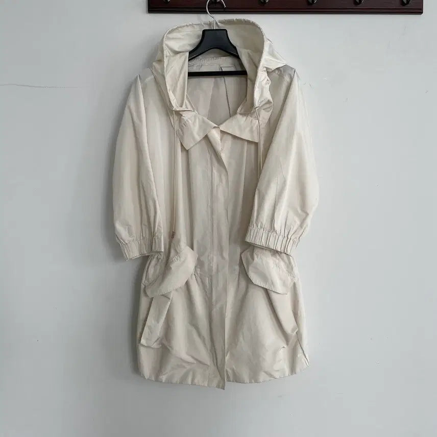 [SOLD OUT] 타임 폴리에스터 크림 후드 야상 코트