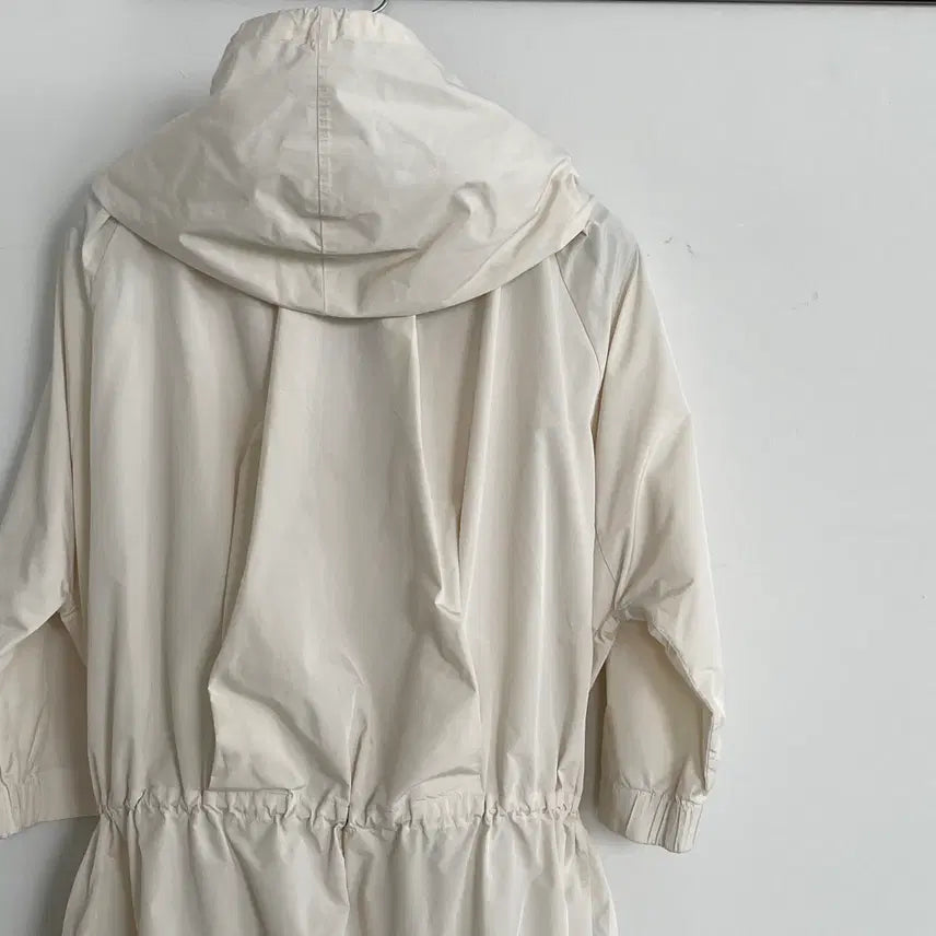 [SOLD OUT] 타임 폴리에스터 크림 후드 야상 코트