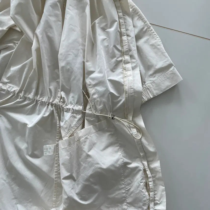 [SOLD OUT] 타임 폴리에스터 크림 후드 야상 코트