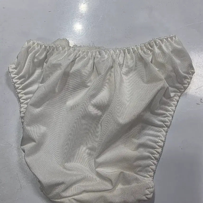 [BUNJANG] Lace Edge Panties (M) / 레이스 엣지 팬티 (m)