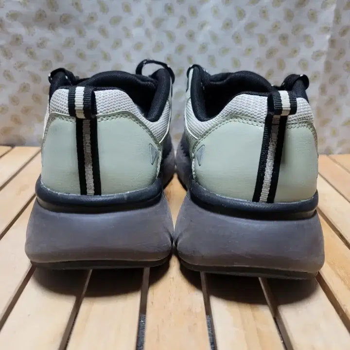 [SOLD OUT] 아키클래식 범퍼 트레이너 운동화 275 (실착270)