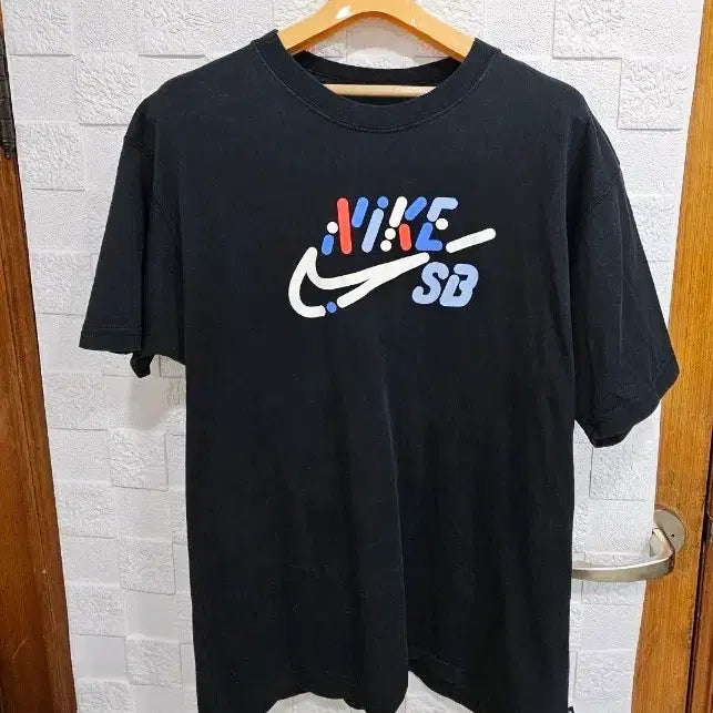 [SOLD OUT] 나이키 SB 반팔 티셔츠 블랙