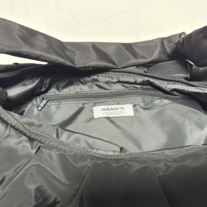 [BUNJANG] Adidas Originals Cloud Shoulder Bag Crinkle Version Large / 아디다스 오리지널스 클라우드 숄더백 크링클 버전 라지