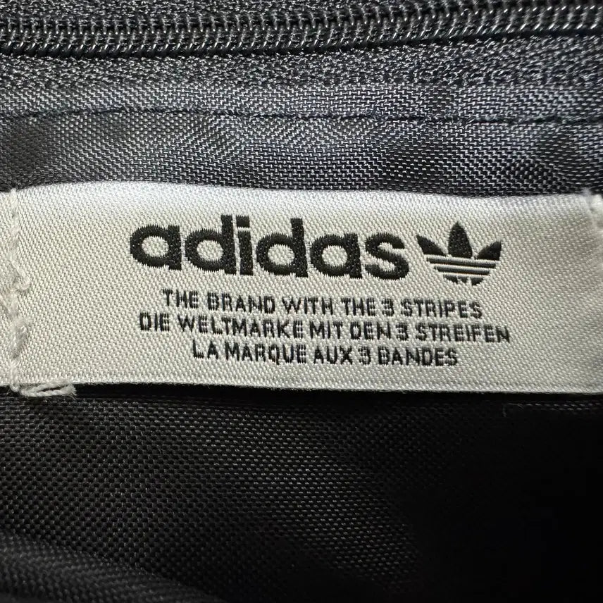 [BUNJANG] Adidas Originals Cloud Shoulder Bag Crinkle Version Large / 아디다스 오리지널스 클라우드 숄더백 크링클 버전 라지