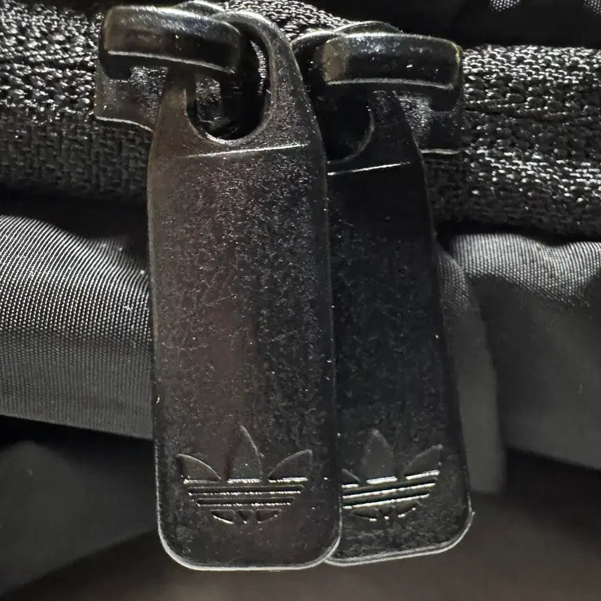 [BUNJANG] Adidas Originals Cloud Shoulder Bag Crinkle Version Large / 아디다스 오리지널스 클라우드 숄더백 크링클 버전 라지