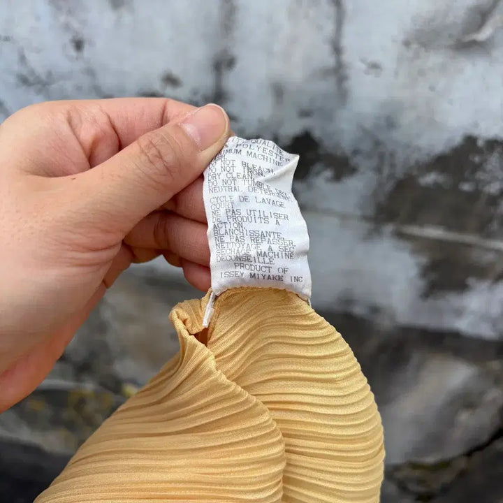 [BUNJANG] Pleats Please Issey Miyake Sleeveless Pleated Top / Pleats Please 이세이미야케 플리츠플리즈 슬리스리스 나시 티셔츠