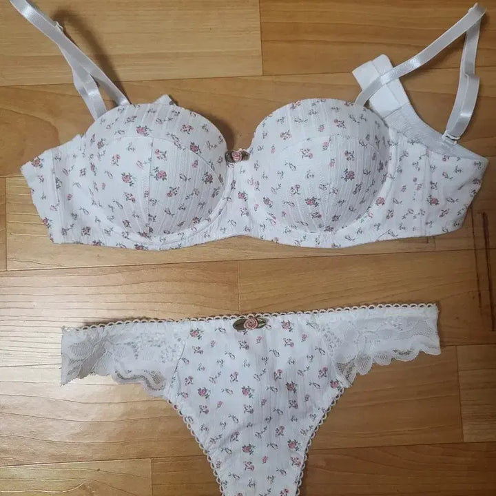 [SOLD OUT] 여성속옷 브라 팬티 세트(중고)