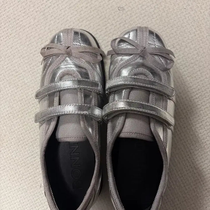 [BUNJANG] Suecomma Bonnie Ribbon Silver Sneakers 230 / 슈콤마보니 리본 실버 스니커즈 230