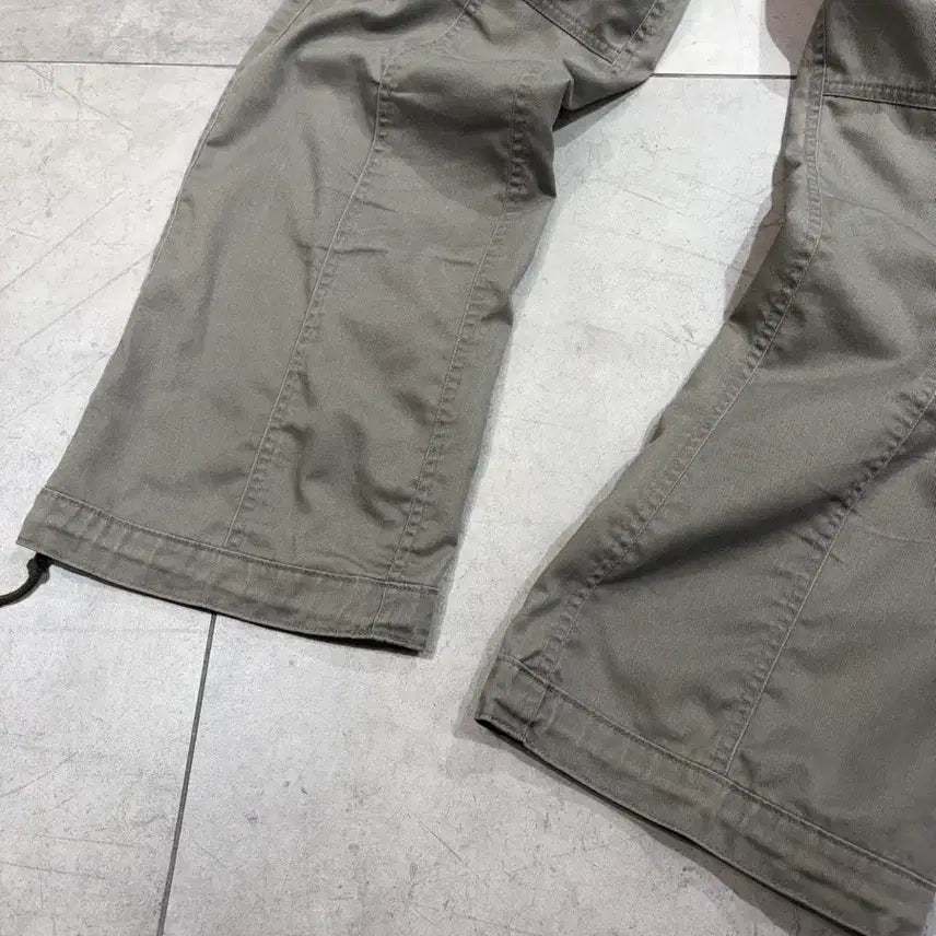 [SOLD OUT] 일본판 아디다스 백로고 카고팬츠