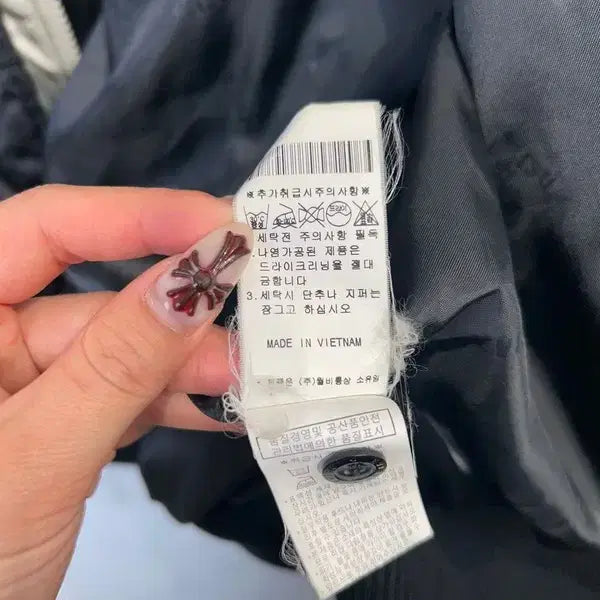 [BUNJANG] EVISU Vintage Black Silver Logo Embroidered High Neck Hooded Padded Jumper / XL 빈티지 에비수 블랙 실버 로고 자수 라이닝 하이넥 후드 패딩 점퍼