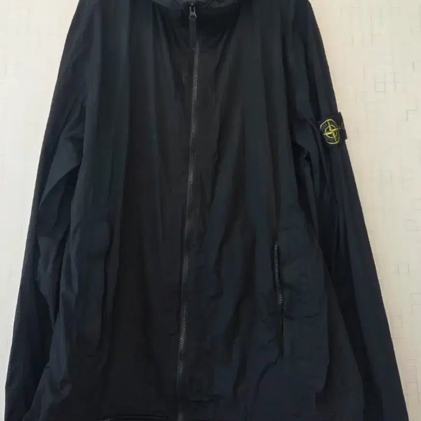 [SOLD OUT] 스톤아일랜드 나일론 바람막이