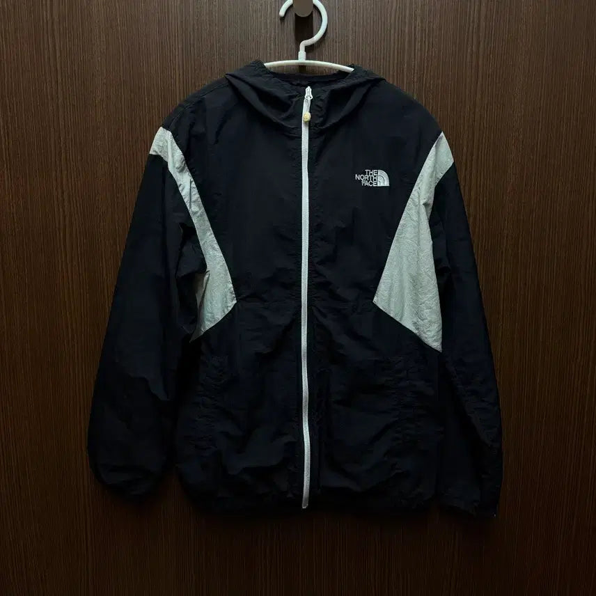 [SOLD OUT] 노스페이스 바람막이 점퍼 160