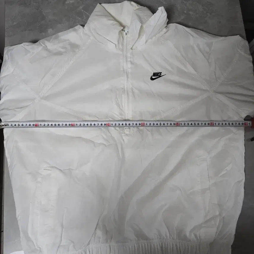 [SOLD OUT] 나이키 화이트 바람막이 하프집업