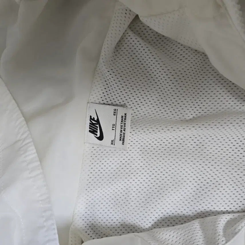 [SOLD OUT] 나이키 화이트 바람막이 하프집업