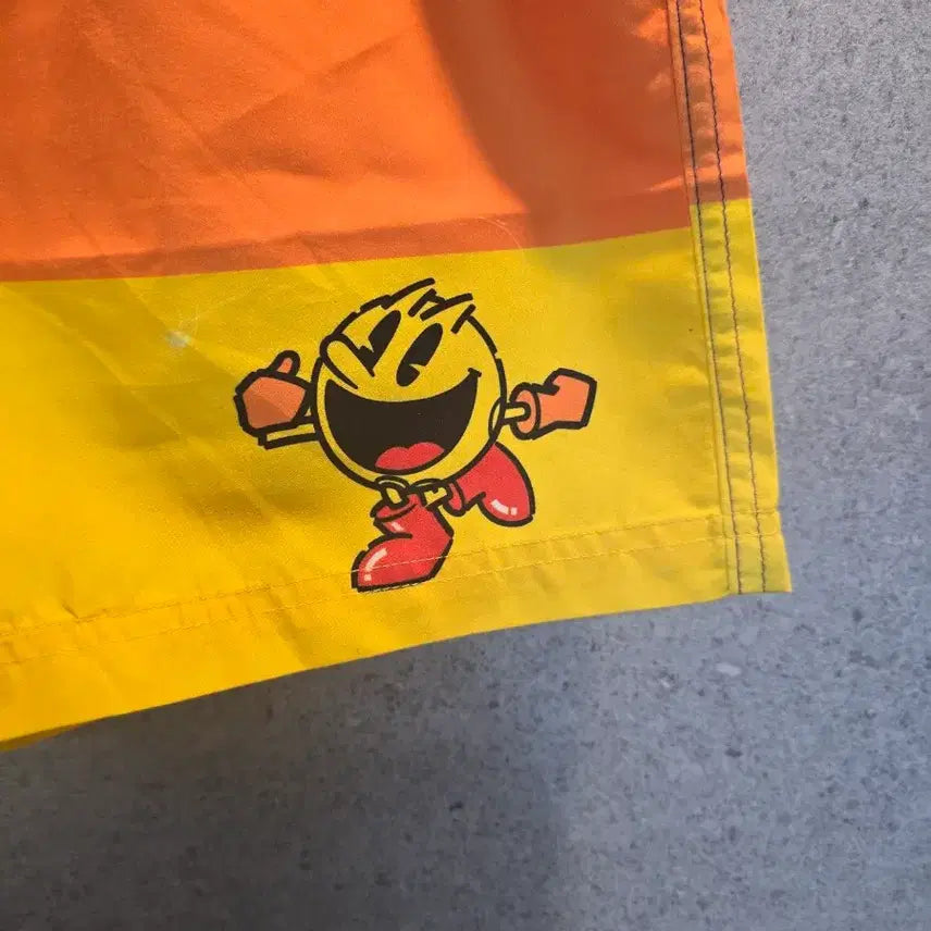 [SOLD OUT] PAC MAN. 바람막이 세트. 미착.