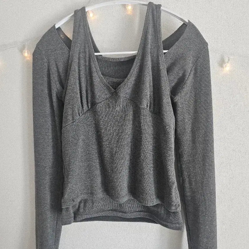 [BUNJANG] The Bone Toys Layered Tank Top Set / 더보느 토이즈 긴팔 레이어드 나시 세트