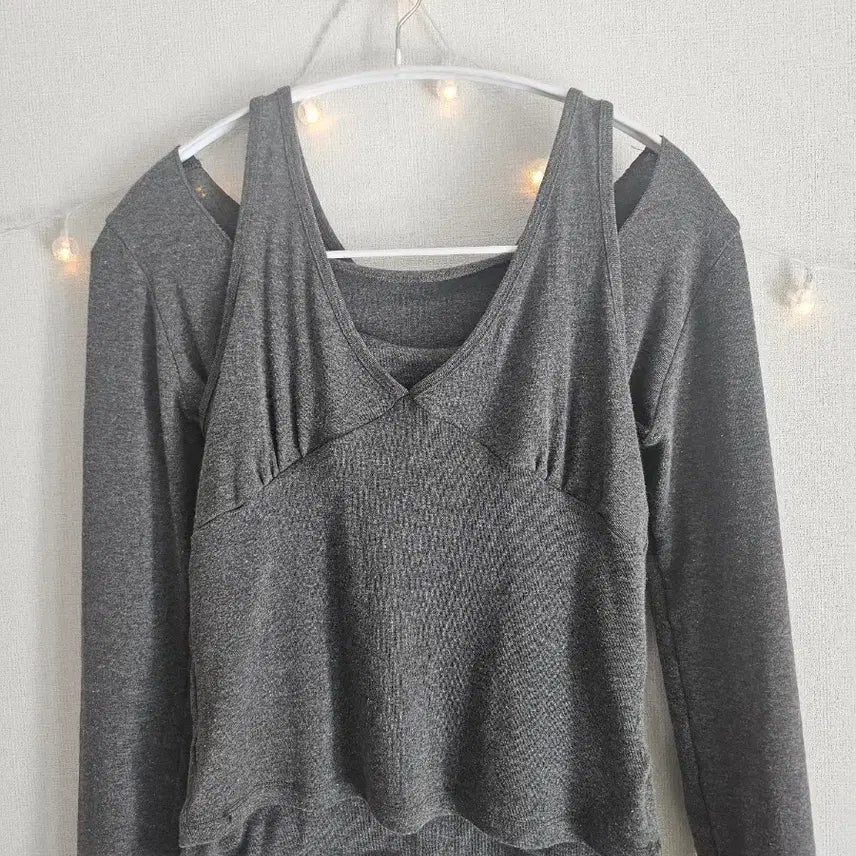 [BUNJANG] The Bone Toys Layered Tank Top Set / 더보느 토이즈 긴팔 레이어드 나시 세트