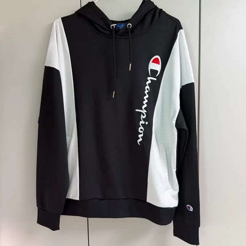 [BUNJANG] Champion Black and White Colorblock Hoodie (Size L) / 챔피온 블랙/화이트 배색 후드티 L사이즈