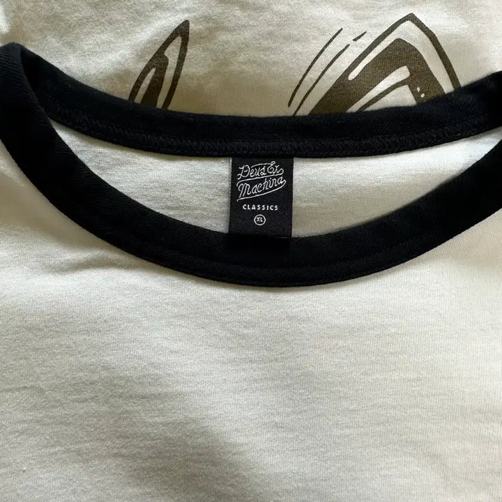 [SOLD OUT] (XL)데우스 더현대 익스클루시브 링거티