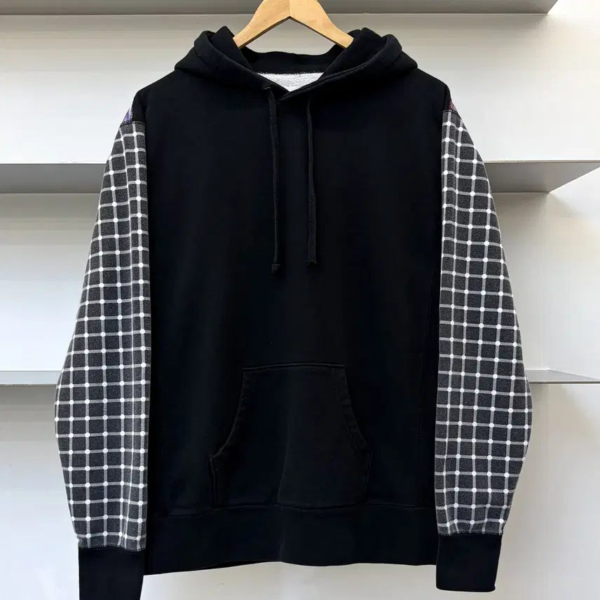 [BUNJANG] Fucking Awesome Kiss Hoodie / 퍼킹 어썸 키스 후디