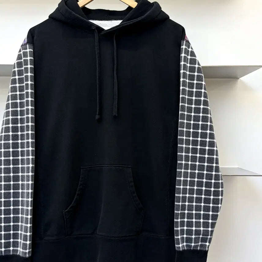 [BUNJANG] Fucking Awesome Kiss Hoodie / 퍼킹 어썸 키스 후디