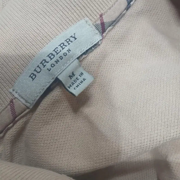 [SOLD OUT] 버버리 베이지 반팔 폴로티 M(실측)(국내)(100)