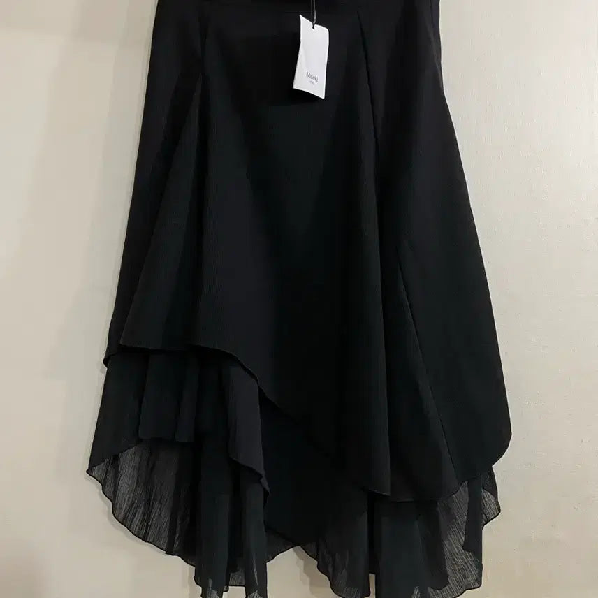 [BUNJANG] Miseki Seoul Unbalanced Layered Skirt - Black / [새상품] 미세키서울 언발란스 레이어드 스커트 블랙 2