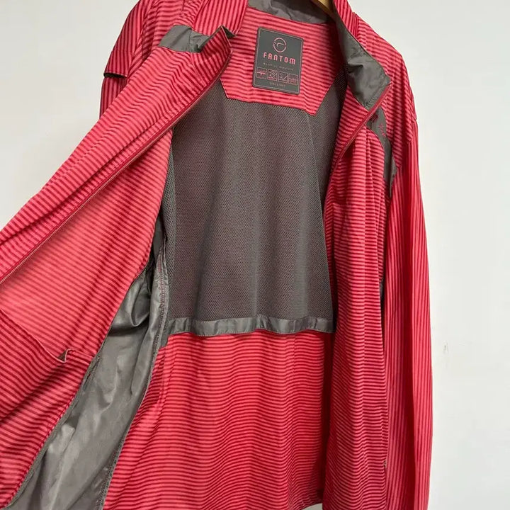 [BUNJANG] FANTON Stripe Windbreaker Jacket / FANTON First 스트라이프 바람막이 110