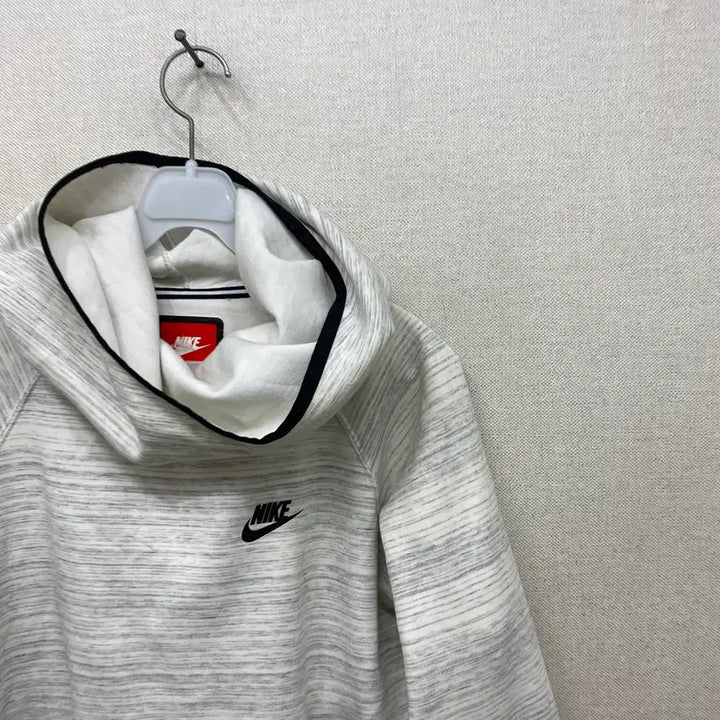 [BUNJANG] Nike Hooded Sweatshirt (Size L) / 나이키 후드티 100