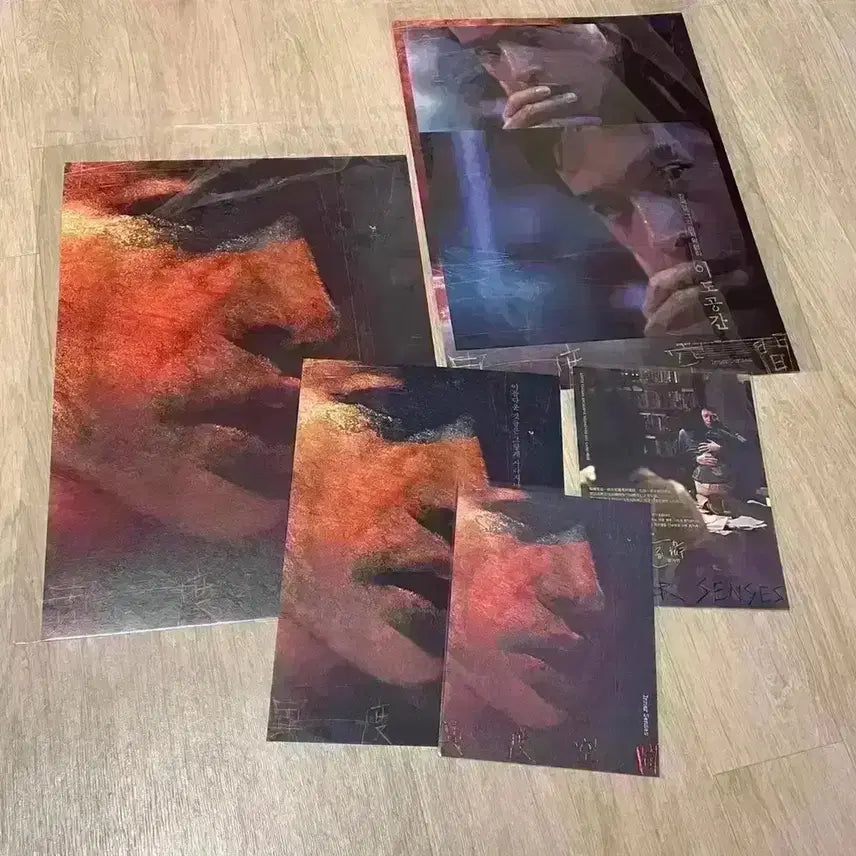 [BUNJANG] Leslie Cheung In Space: The Leeway Movie Goods Bundle / 영화 이도공간 뱃지패키지 A3포스터 아트카드 장국영 굿즈 포토카드화보집