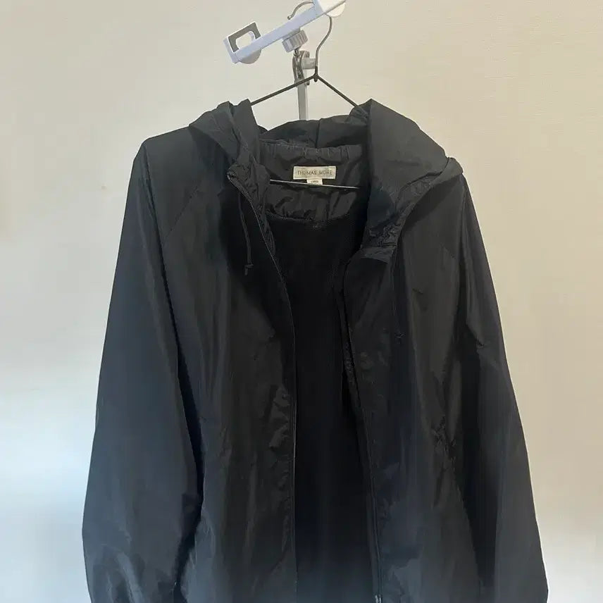[SOLD OUT] 토마스모어 바람막이
