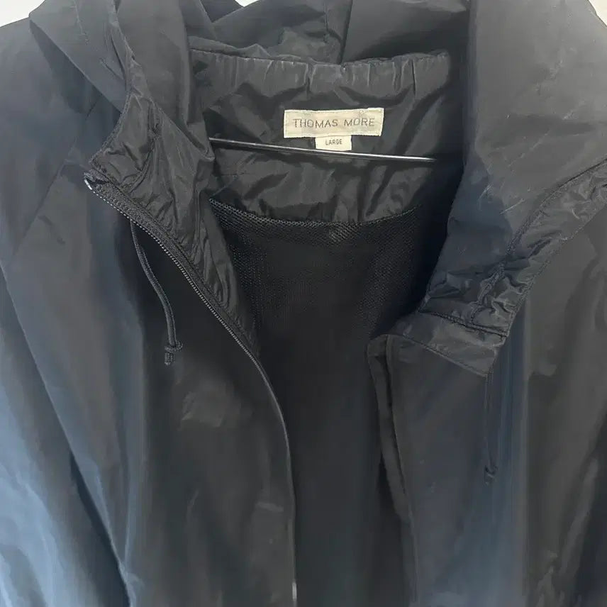 [SOLD OUT] 토마스모어 바람막이