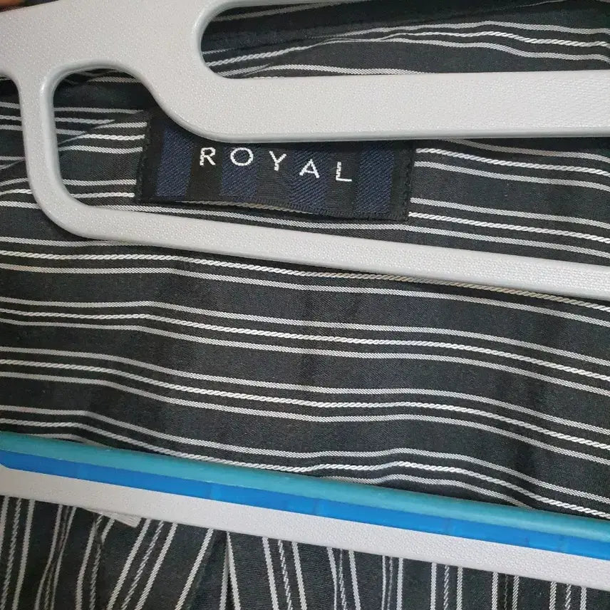 [BUNJANG] Royal Striped Shirt / 로얄 와이셔츠 남방