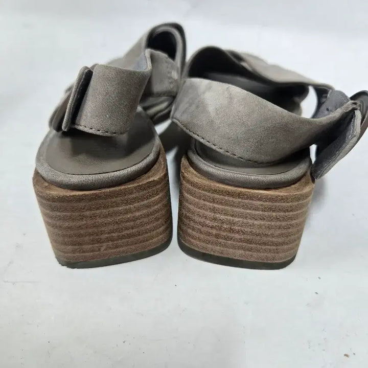 [BUNJANG] Camper Suede Strap Sandals / 거의새제품)캠퍼 스웨이드 스트랩 샌들 37