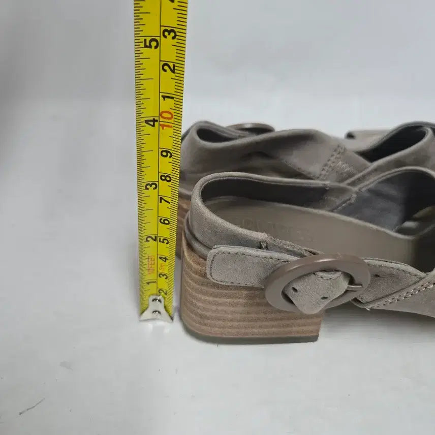 [BUNJANG] Camper Suede Strap Sandals / 거의새제품)캠퍼 스웨이드 스트랩 샌들 37