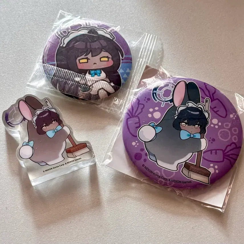[SOLD OUT] 블루아카이브 카린 캔뱃지+토끼 메이드 카린 미니 아크릴 스탠드