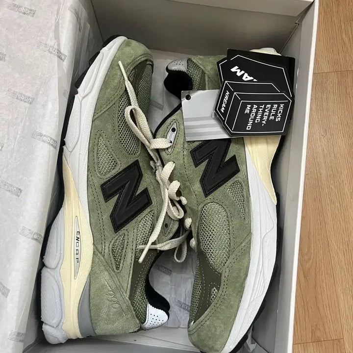 [BUNJANG] 뉴발란스 990v3 자운드 올리브 270 / 뉴발란스 990v3 자운드 올리브 270