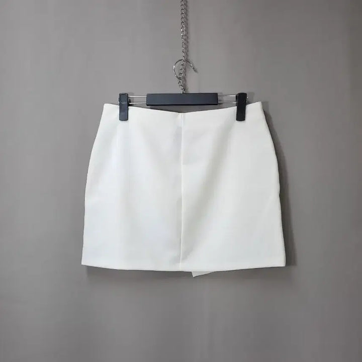 [BUNJANG] DIVIDCD White Zipper Asymmetrical Mini Skirt / DIVIDCD 화이트 지퍼 언발 미니 스커트