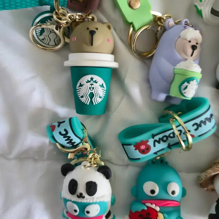 [BUNJANG] Sanrio Starbucks Panda Keychain Toy Figure / 산리오 스타벅스 판다 키링 열쇠고리 장난감 피규어