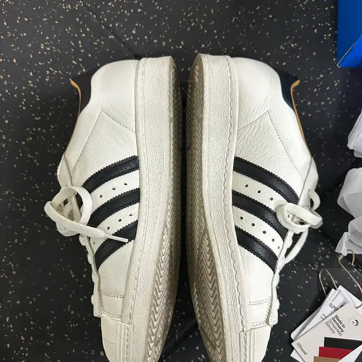 [BUNJANG] Zound Superstar 82 Off-White Sneakers / [275]자운드 슈퍼스타 82 오프화이트