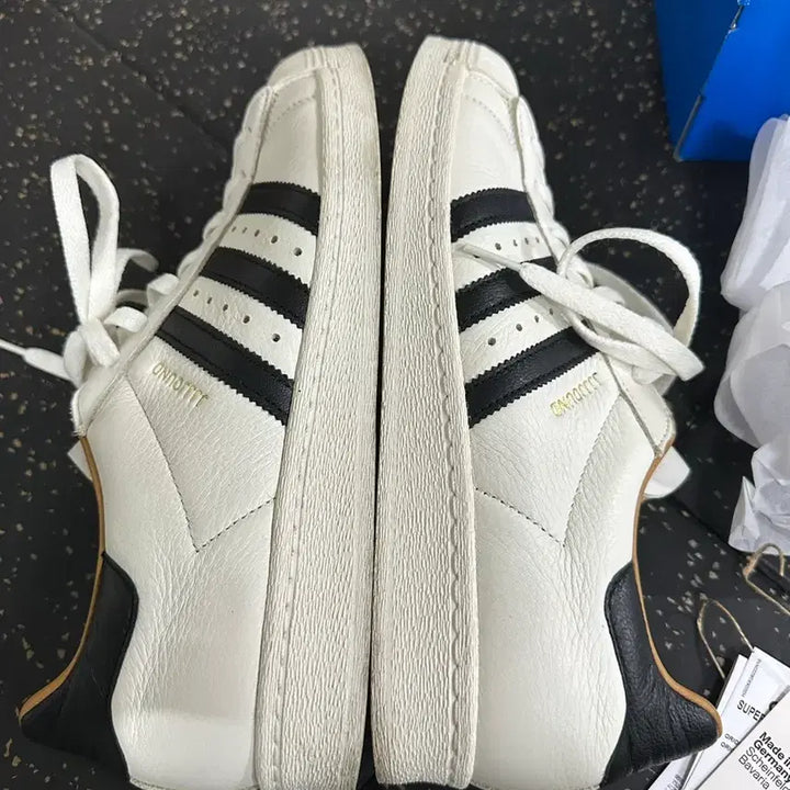 [BUNJANG] Zound Superstar 82 Off-White Sneakers / [275]자운드 슈퍼스타 82 오프화이트