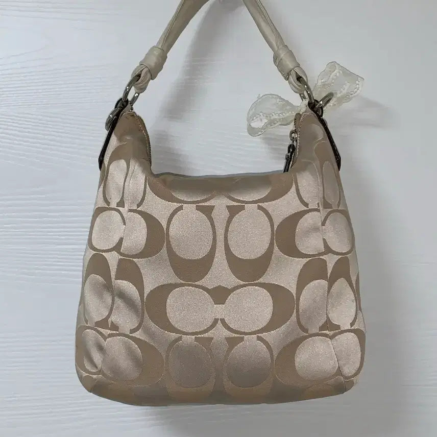 [BUNJANG] Coach Signature Y2K Shoulder Bag Ivory / 코치 시그니처 y2k 숄더백 아이보리