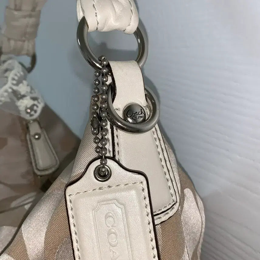 [BUNJANG] Coach Signature Y2K Shoulder Bag Ivory / 코치 시그니처 y2k 숄더백 아이보리